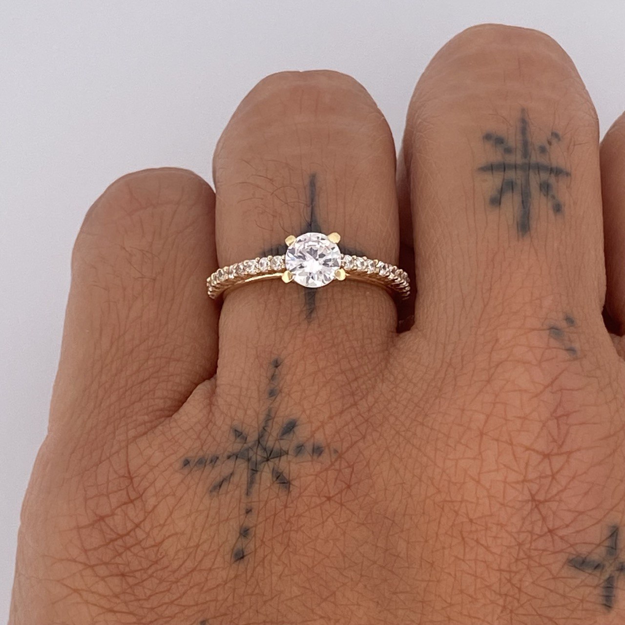 Anillo Solitario Churumbela 2.55gr / T7 / Oro 18K &
