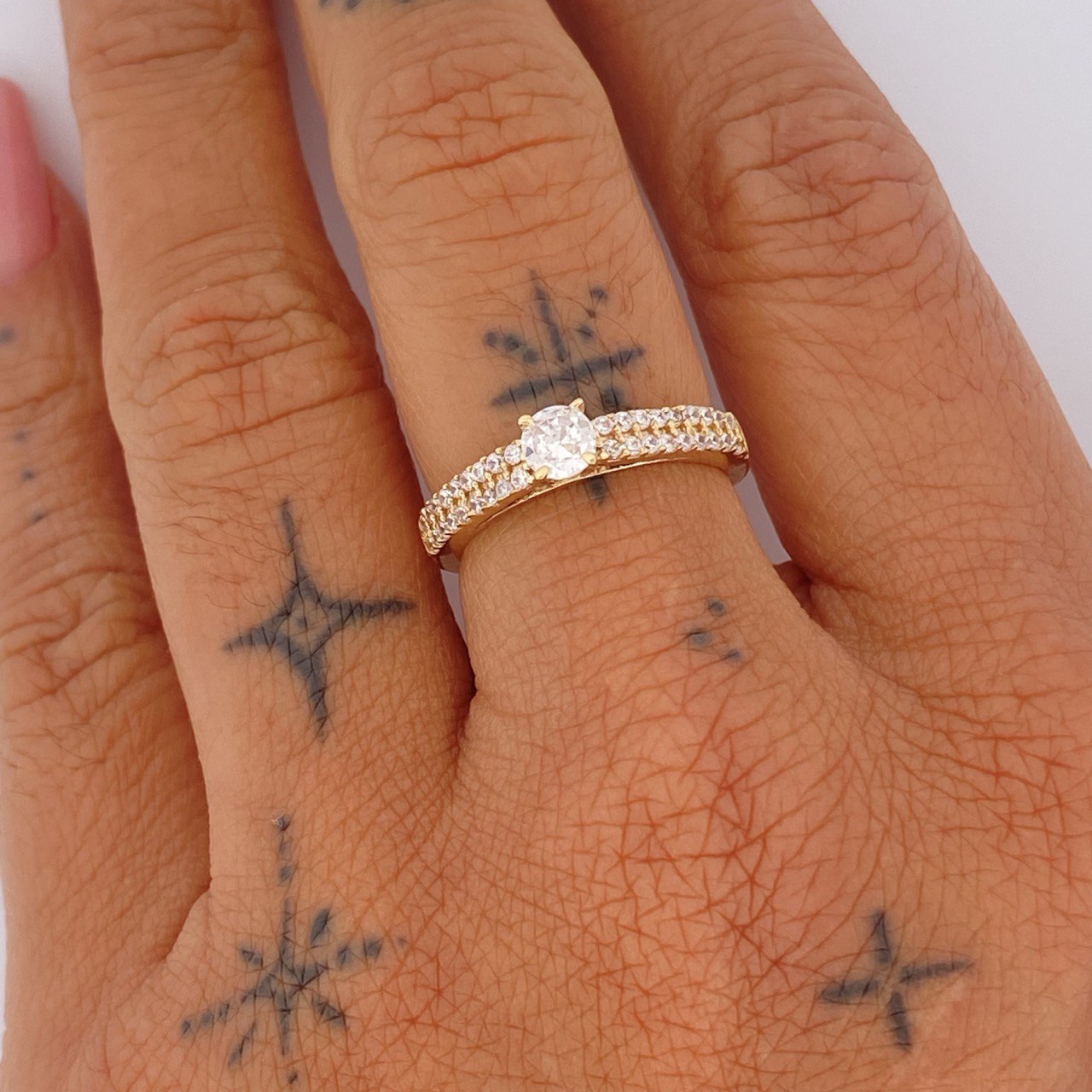 Anillo Solitario Puente 2.95gr / T7 1/4 / Oro 18K &