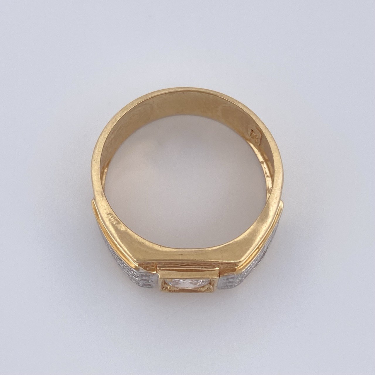 Anillo Cuadrado 7.35gr / T9 1/4 / Oro 18K &
