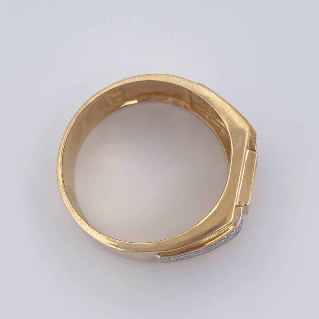 Anillo Cuadrado 7.35gr / T9 1/4 / Oro 18K &