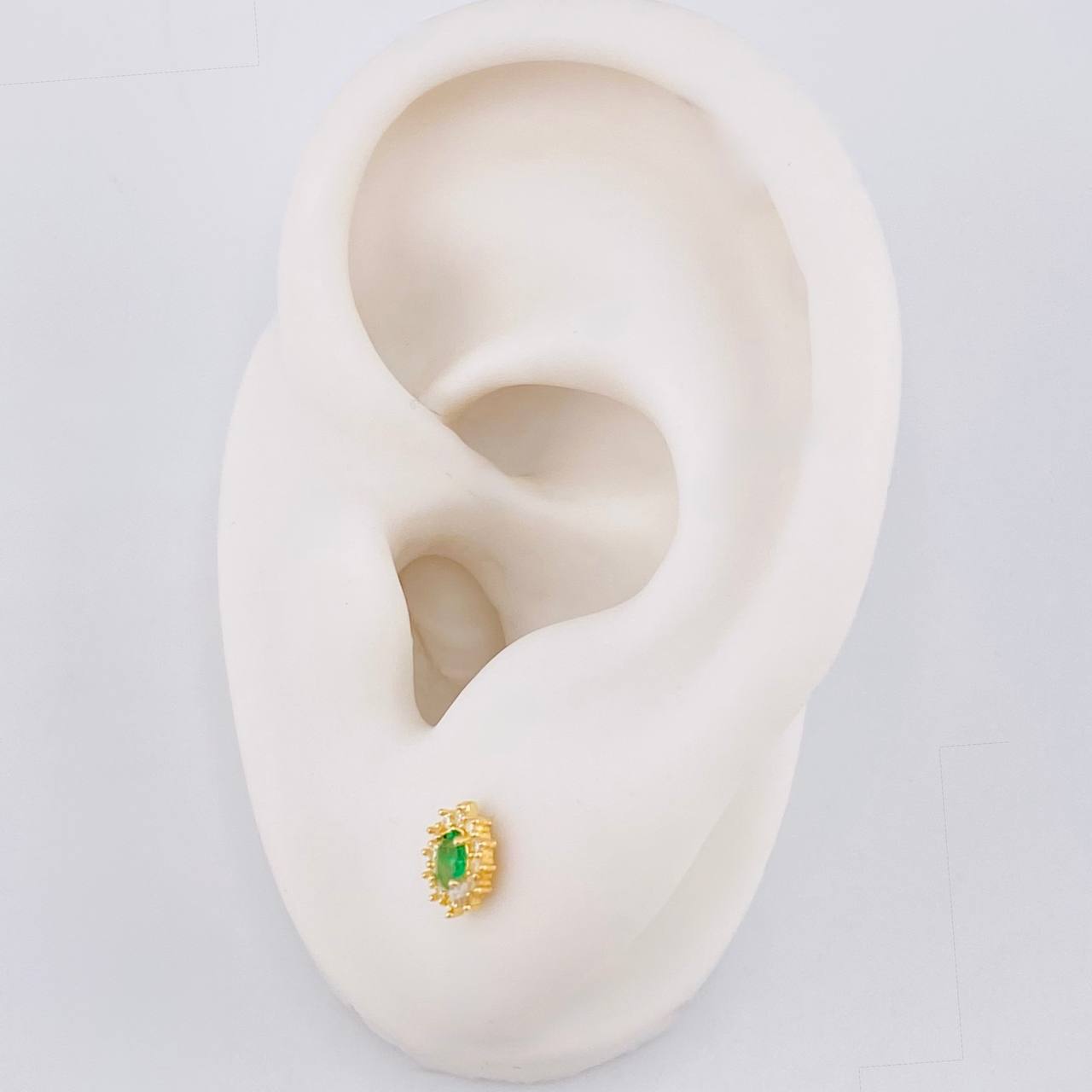 Topos Halo Ovalado 0.7 g / 6 mm Oro Amarillo 18K