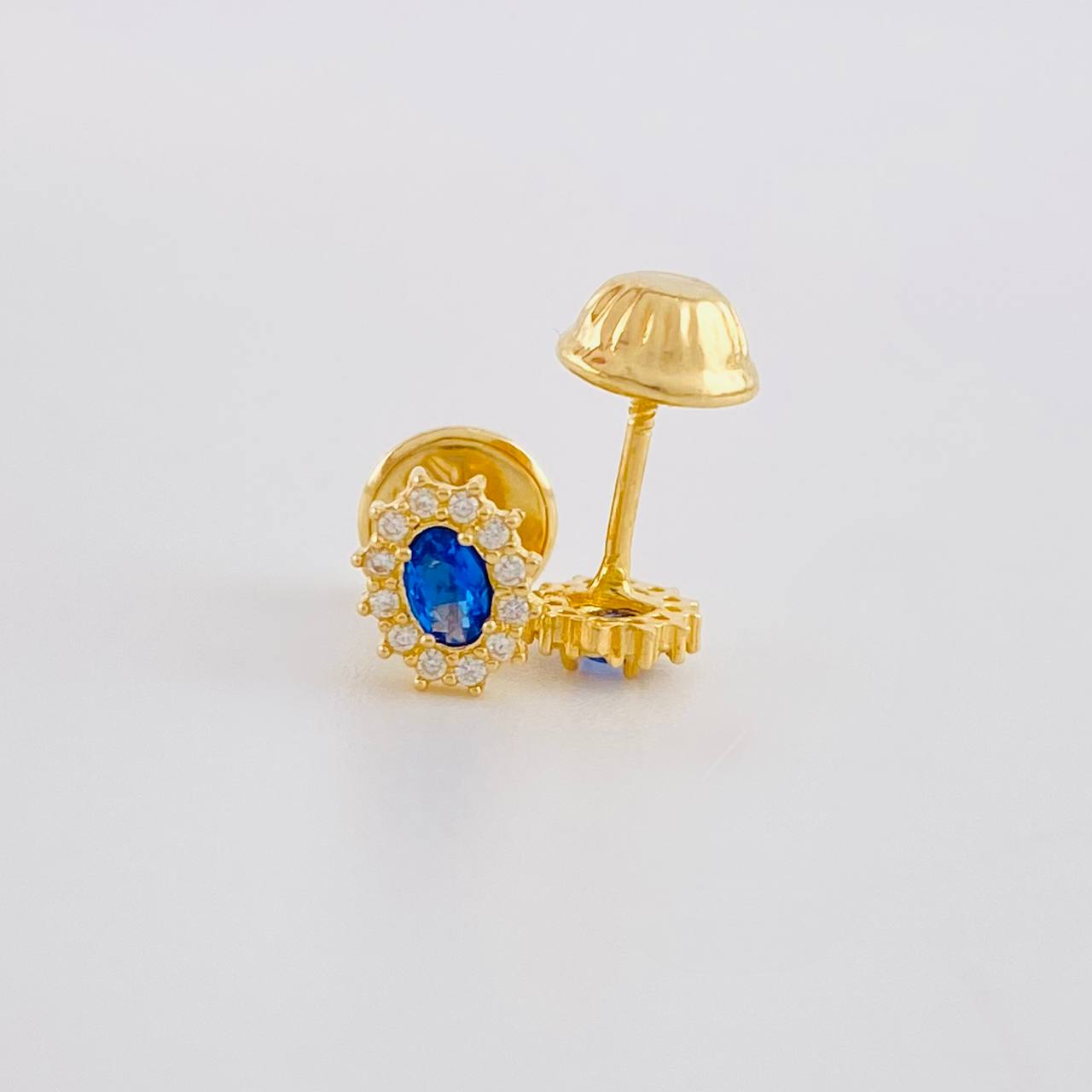 Topos Halo Ovalado 0.7 g / 6 mm Oro Amarillo 18K