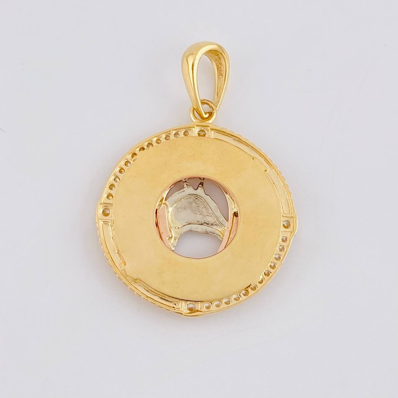 Dije Herradura Caballo 4.9 g / 4.3 cm Tres Oros 18K