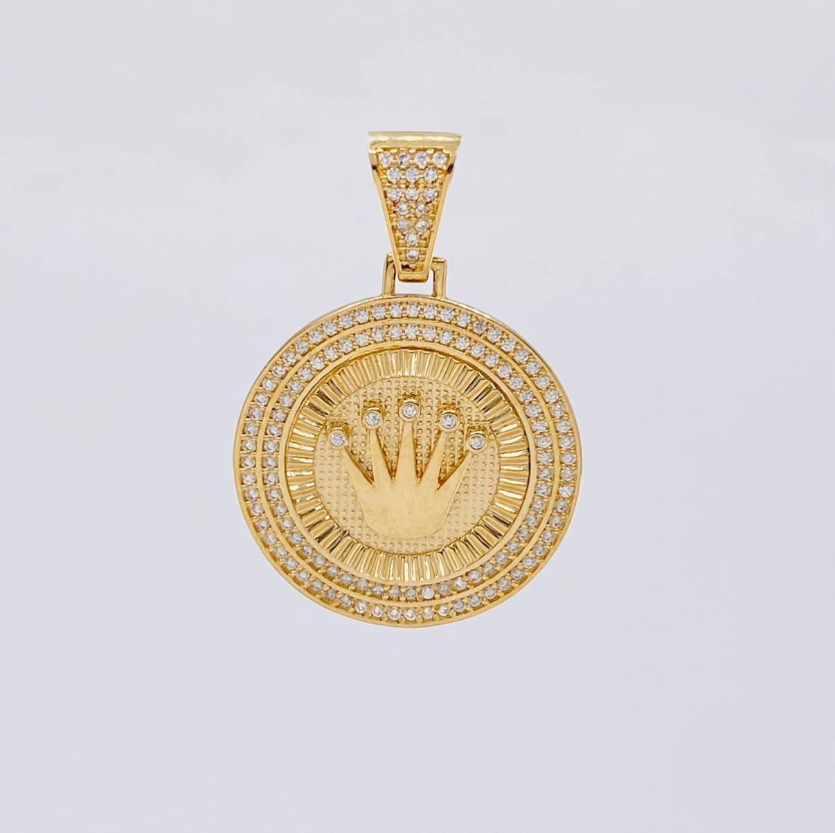 Dije Corona Centinela 6.95 g / 3.5 cm Tres Oros 18K