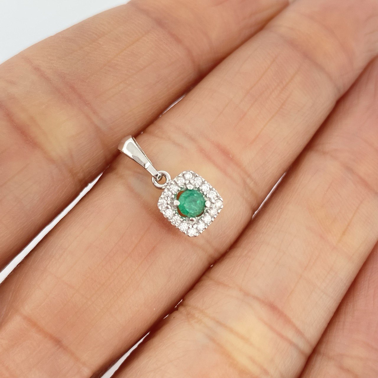 Dije Aurora Real 0.8gr / 1.5cm /  Plata Ley 950 +