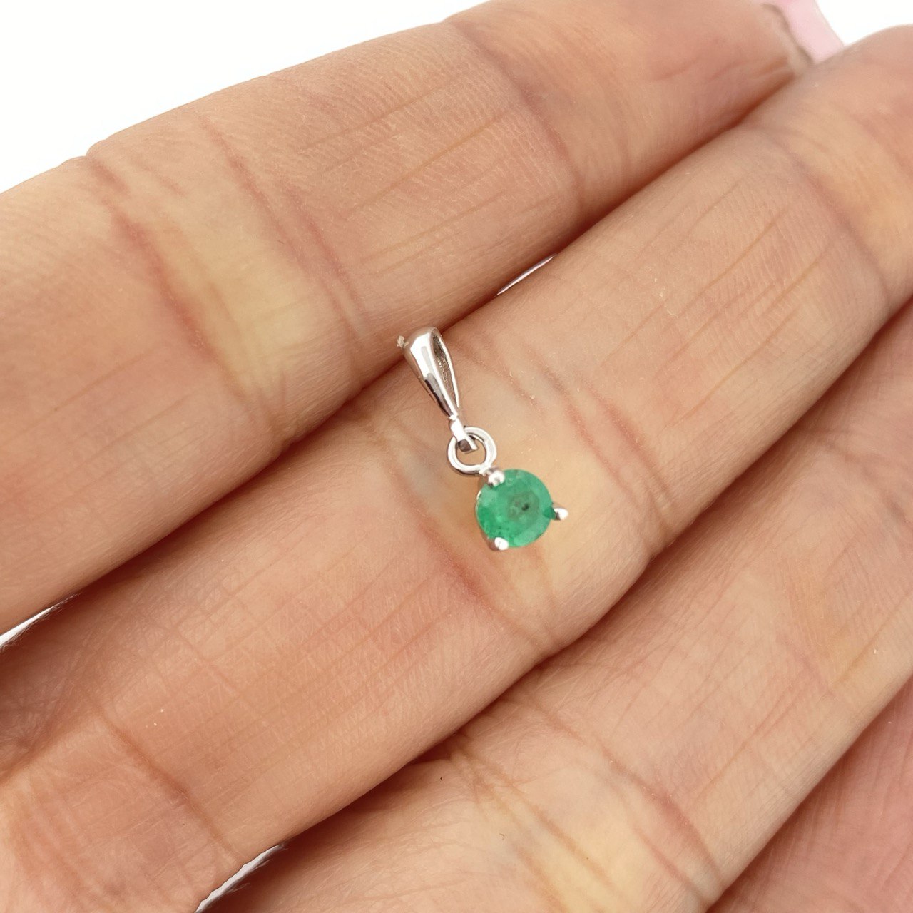 Dije Esencia 0.3gr / 1.3cm / Plata Ley 950 %