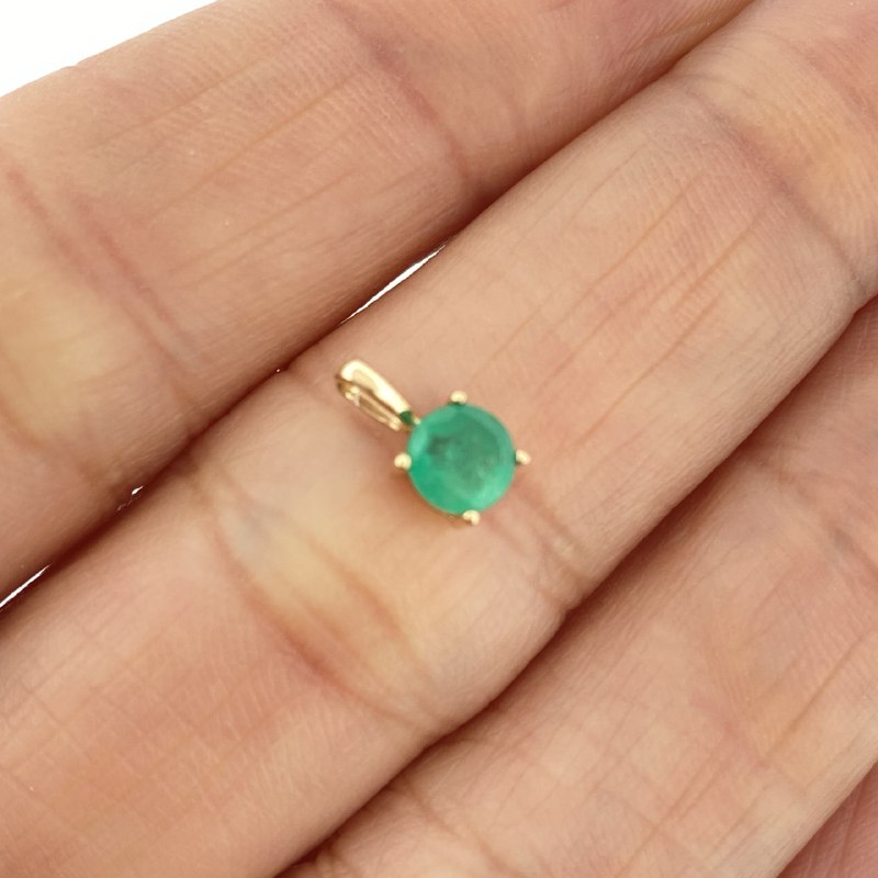 Dije Joya Redondo 0.35gr / 1cm / Oro Amarillo 18K %