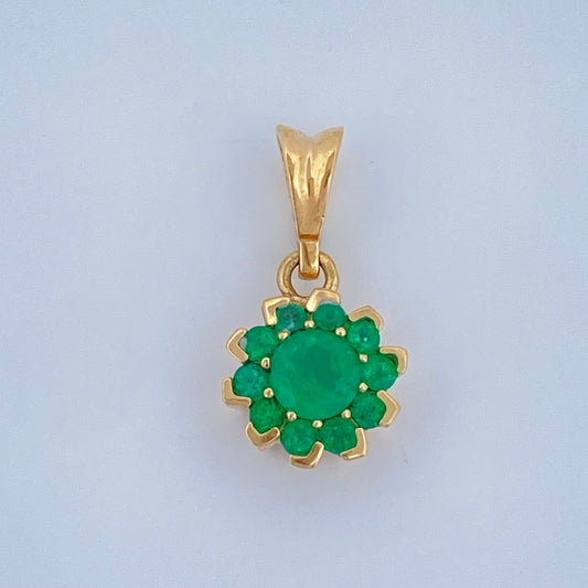 Dije Joya Flor Esmeralda 1.2gr / 1.6cm / Oro Amarillo 18K +