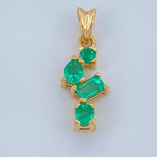 Dije Joya Constelacion Verde 0.95gr / 1.8cm / Oro Amarillo 18K +