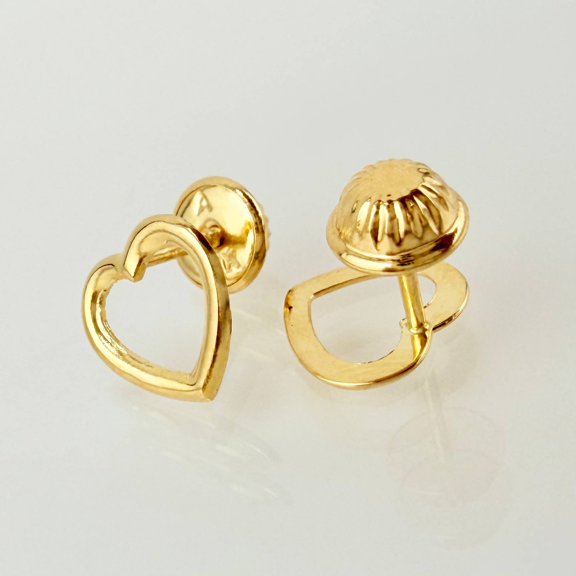 Topos Silueta Corazón 0.65gr / 8mm Oro Amarillo 18K