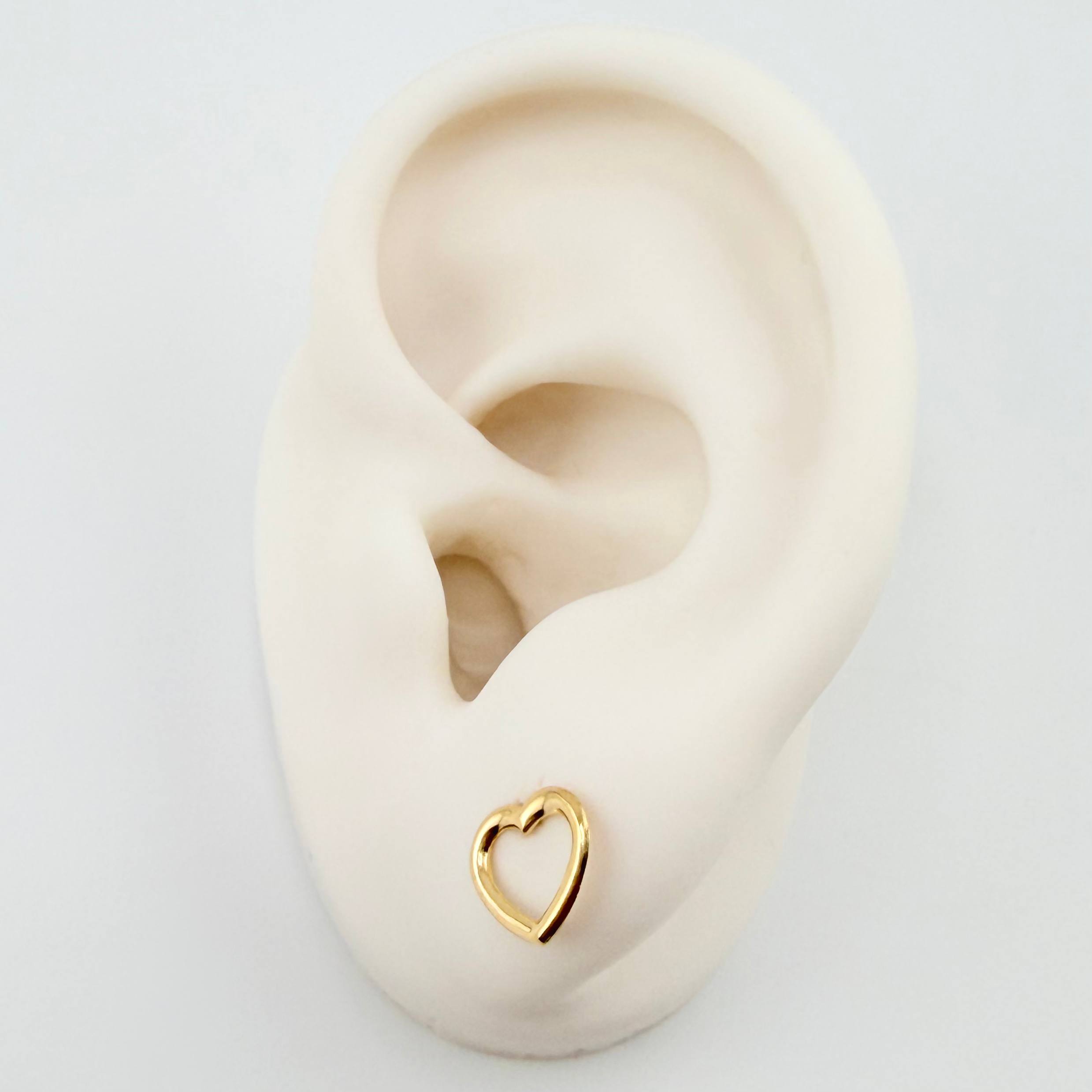 Topos Silueta Corazón 0.6gr / 8mm Oro Amarillo 18K