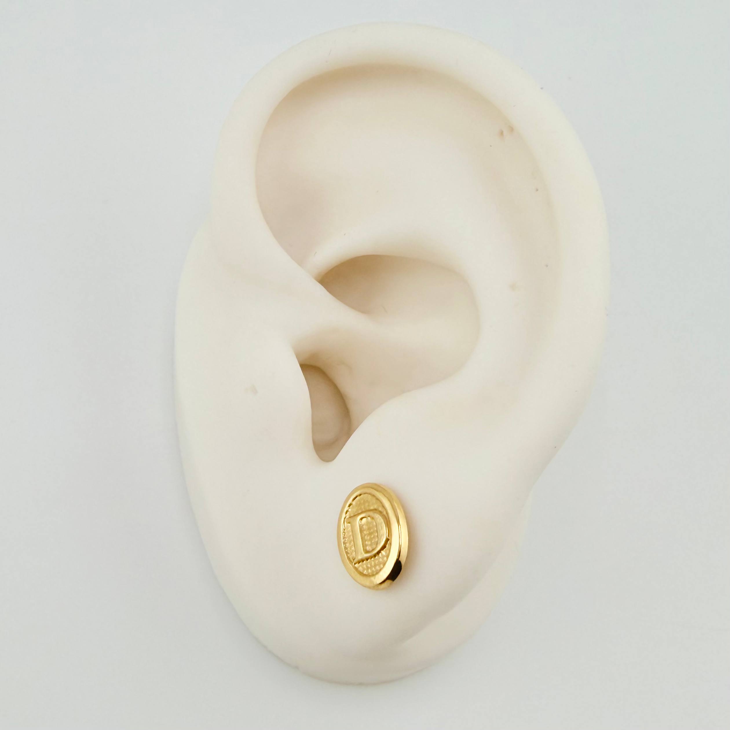 Topos Letra D 0.75gr / 9mm Oro Amarillo 18K