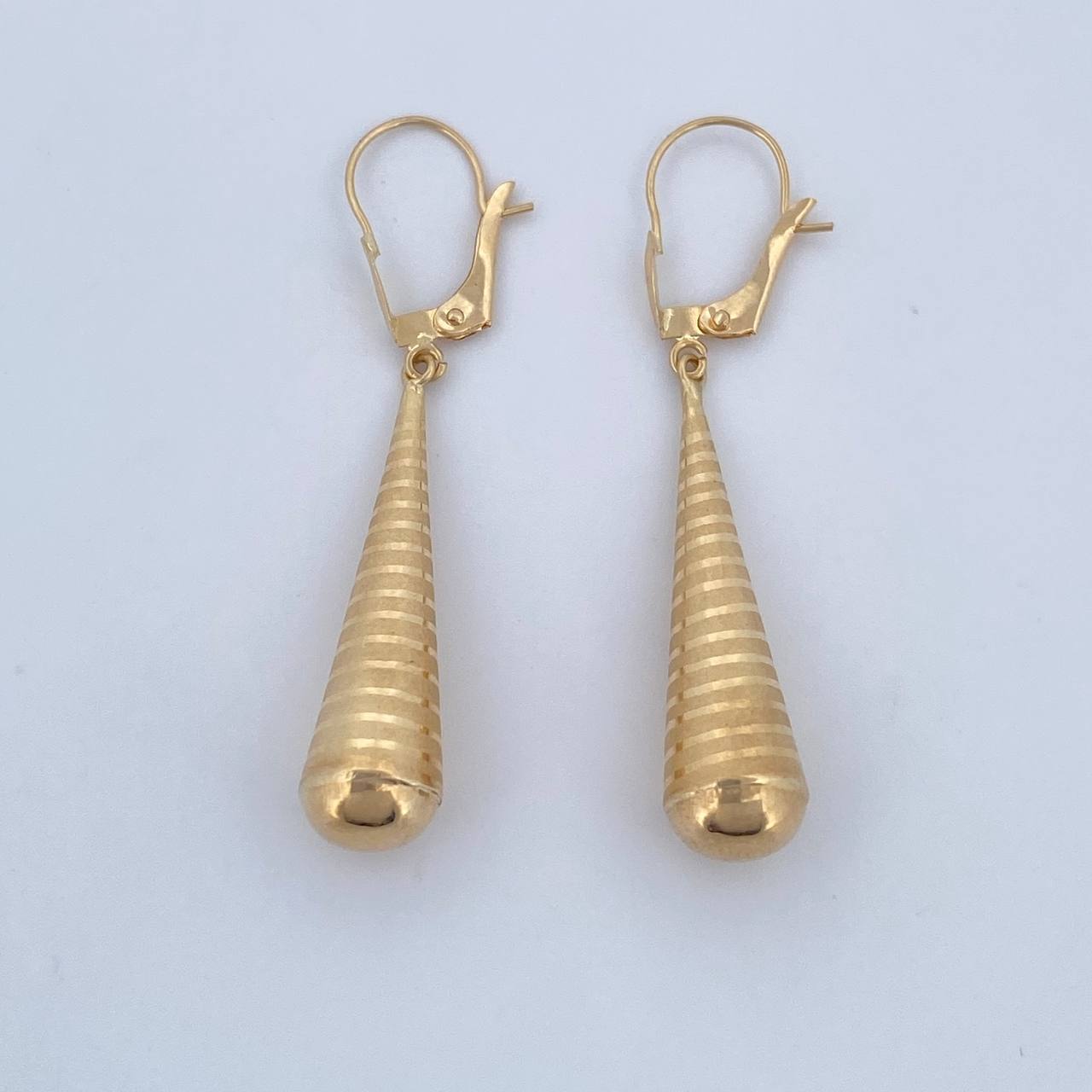 Candongas Lagrima 1.1gr / 4cm / Oro 18K &