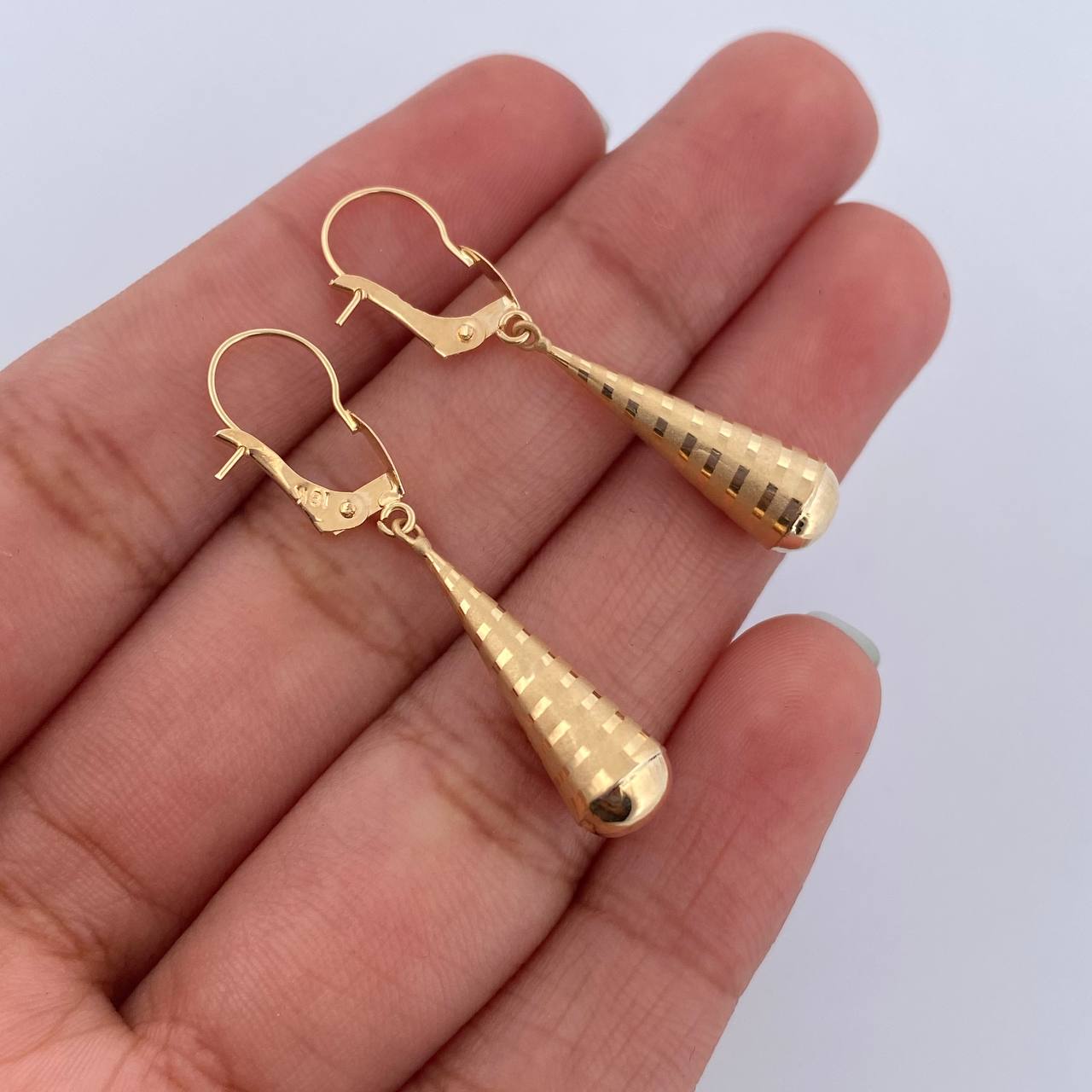 Candongas Lagrima 0.85gr / 3.5cm / Oro 18K &