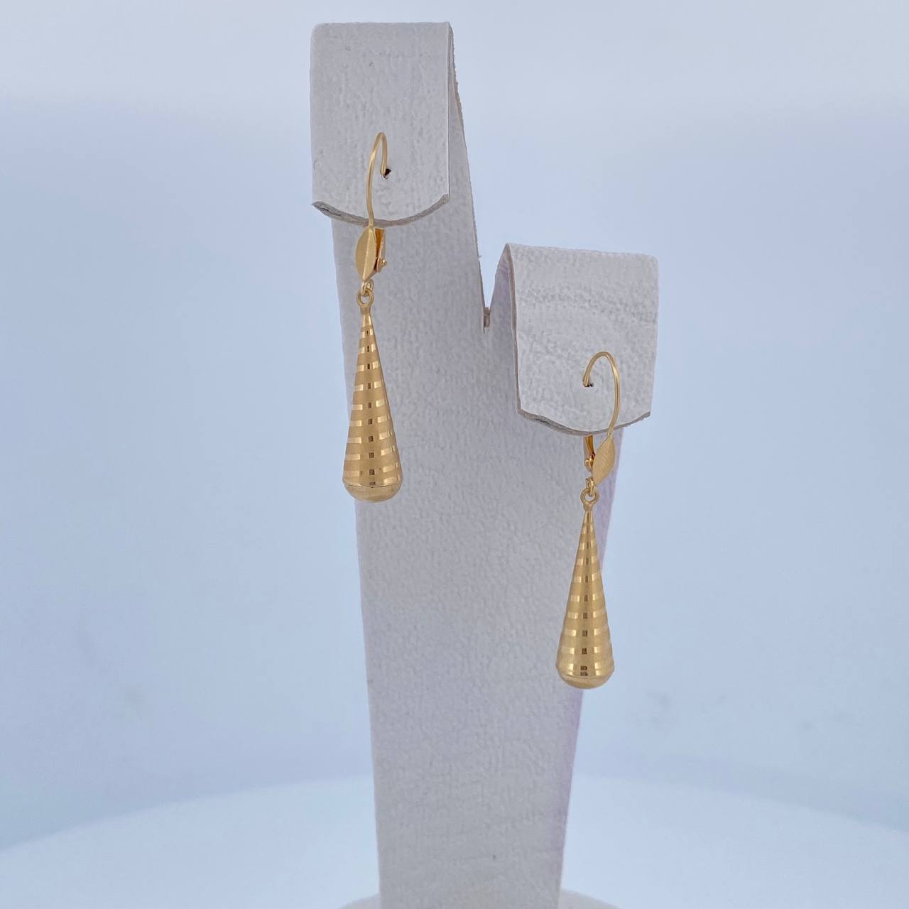 Candongas Lagrima 0.85gr / 3.5cm / Oro 18K &