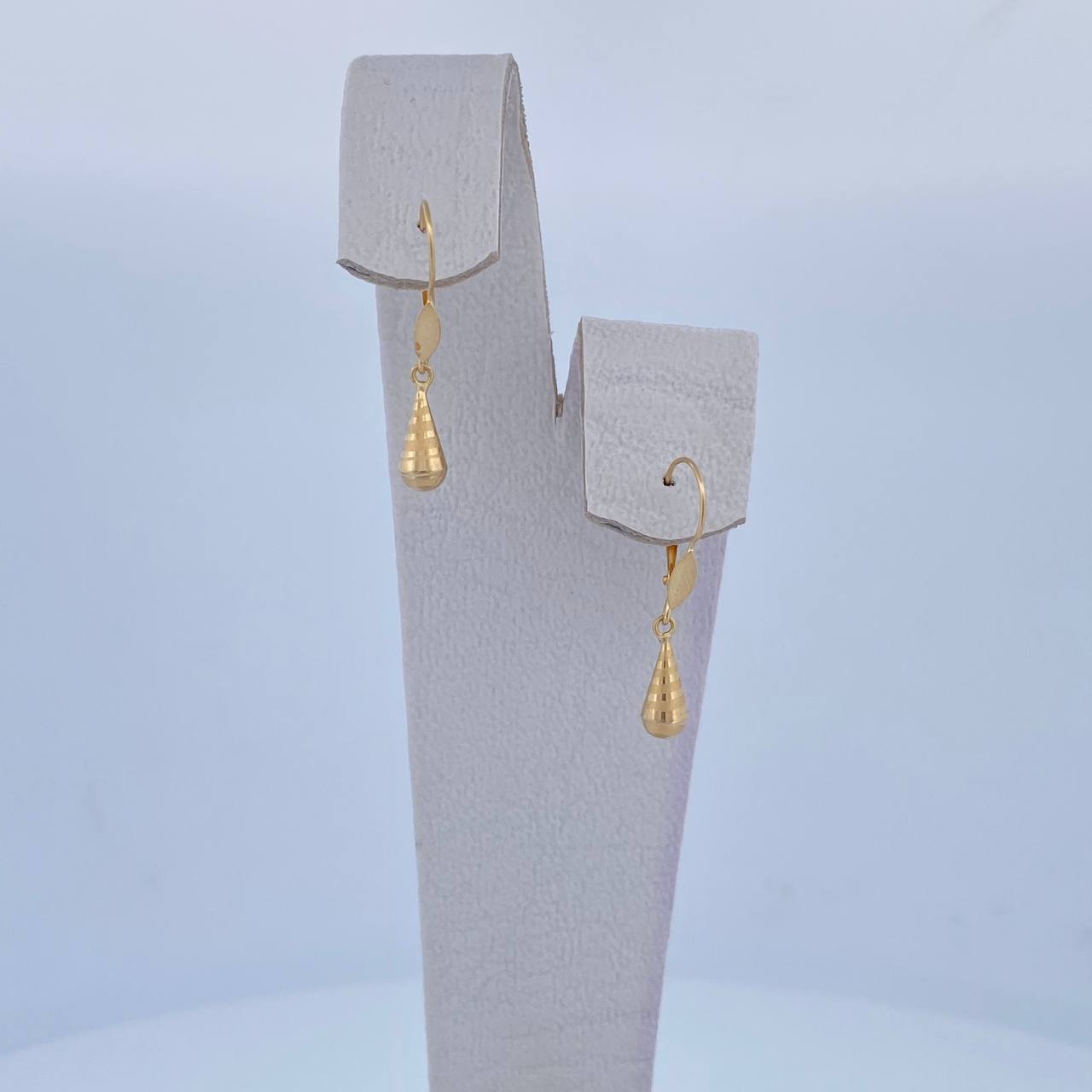 Candongas Lagrima 0.55gr / 2.3cm / Oro 18K &