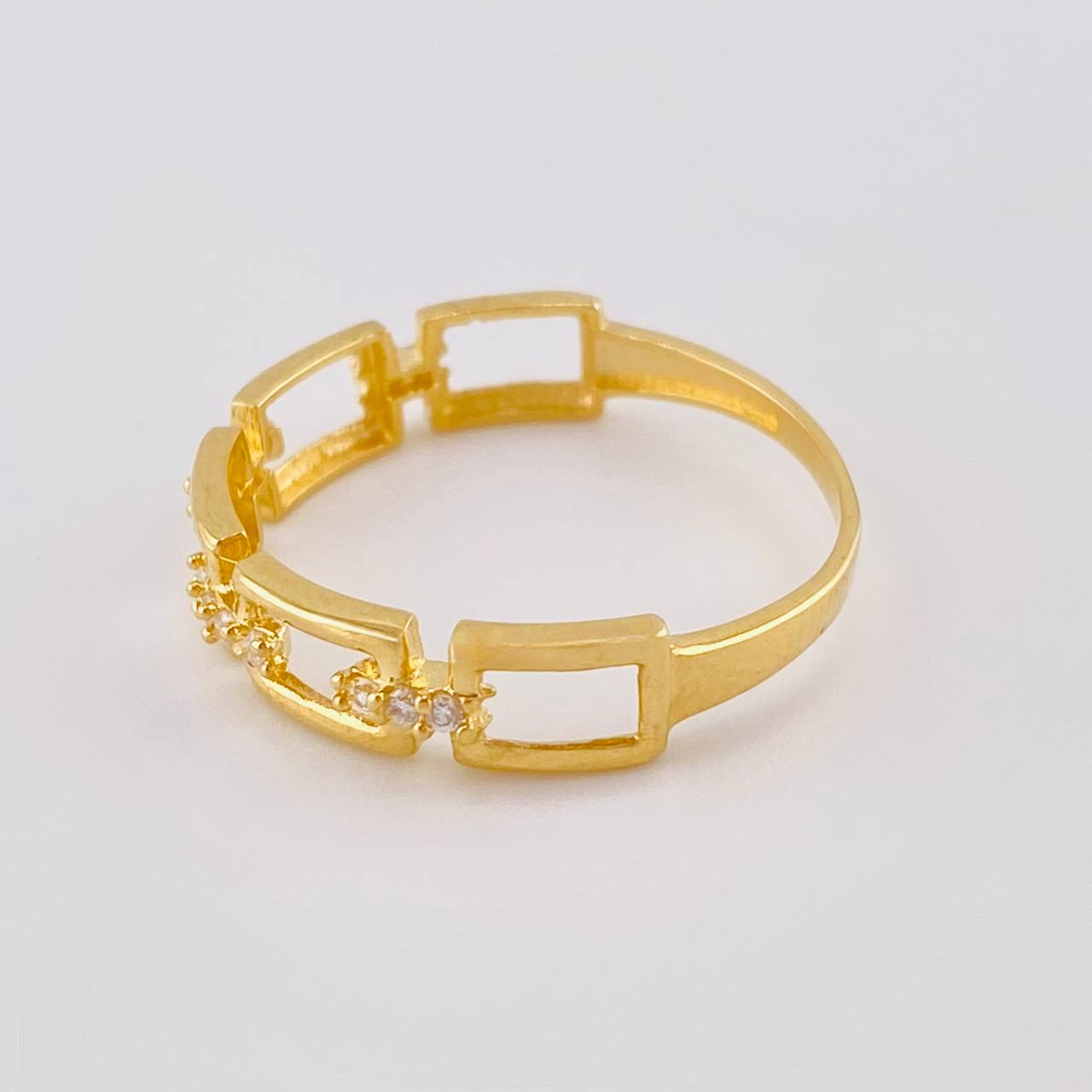 Anillo Eslabon Cuadriculado 1.7 g / T7 1/2 Oro Amarillo 18K