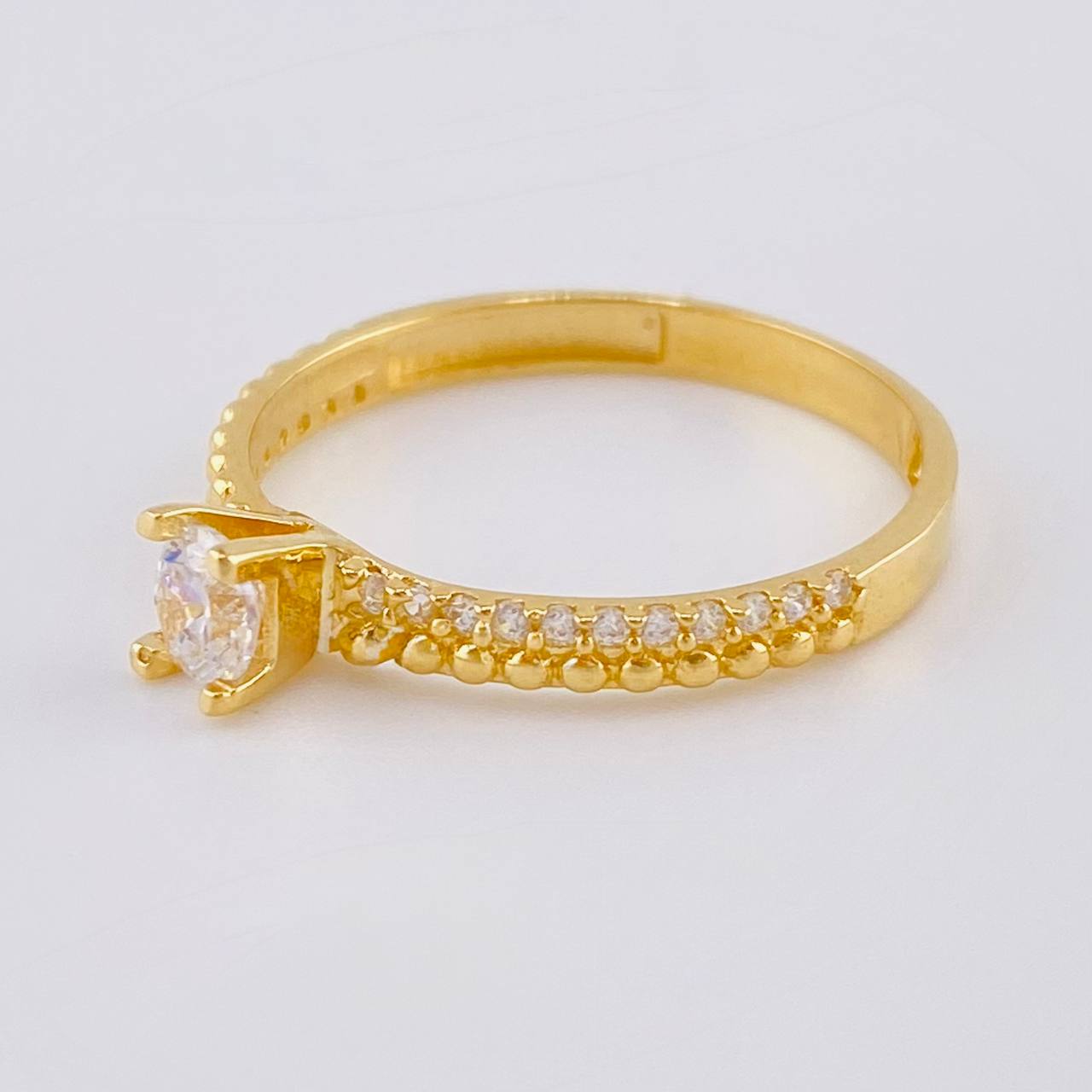 Anillo Solitario 1.8 g / T6 3/4 Oro Amarillo 18K