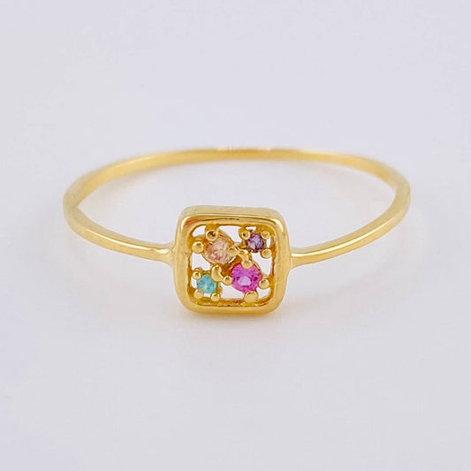 Anillo Recuadro Triqui 0.9 g / T7 1/2 Oro Amarillo 18K