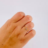 Anillo Recuadro Triqui 0.9 g / T7 1/2 Oro Amarillo 18K