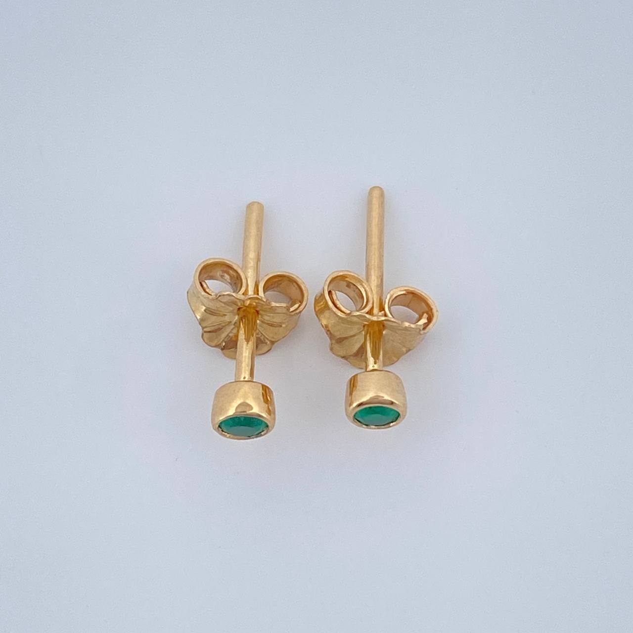 Topos Bisel Esmeralda 0.75gr / Oro Amarillo 18K %