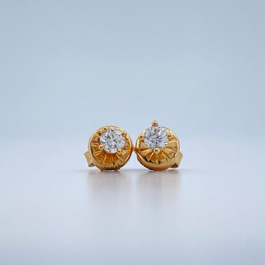 Topos Cuatro Garras Diamante 1.15gr / Oro Amarillo 18K %