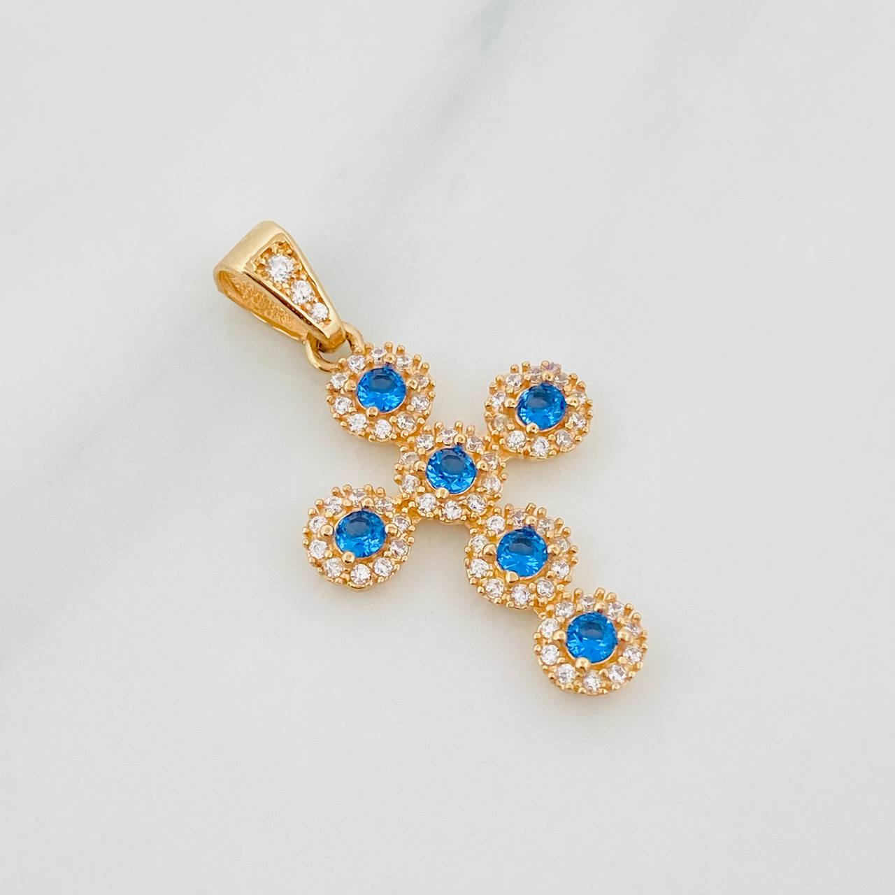 Dije Cruz Tupida 2.7 g / 3.3 cm Oro Amarillo 18K