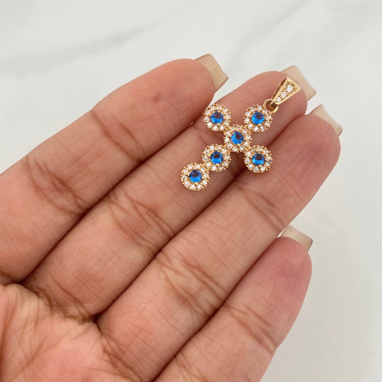 Dije Cruz Tupida 2.7 g / 3.3 cm Oro Amarillo 18K