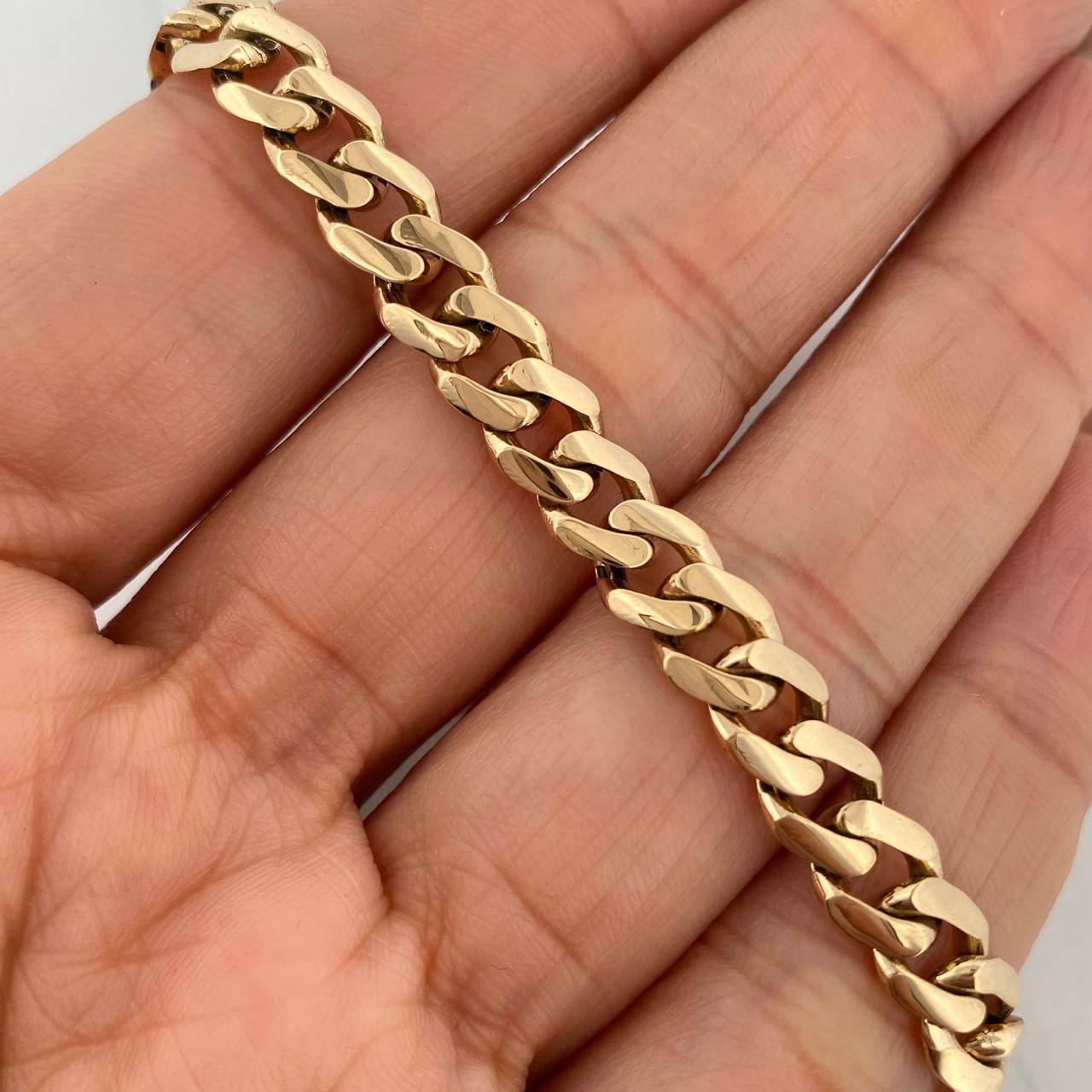 Pulso Cubano 12.05 g / 21 cm / 6.8 mm Oro Amarillo 18K