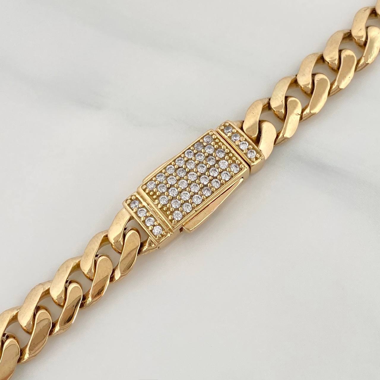 Cadena Cubana 31.45 g / 60.5 cm / 6.8 mm Oro Amarillo 18K