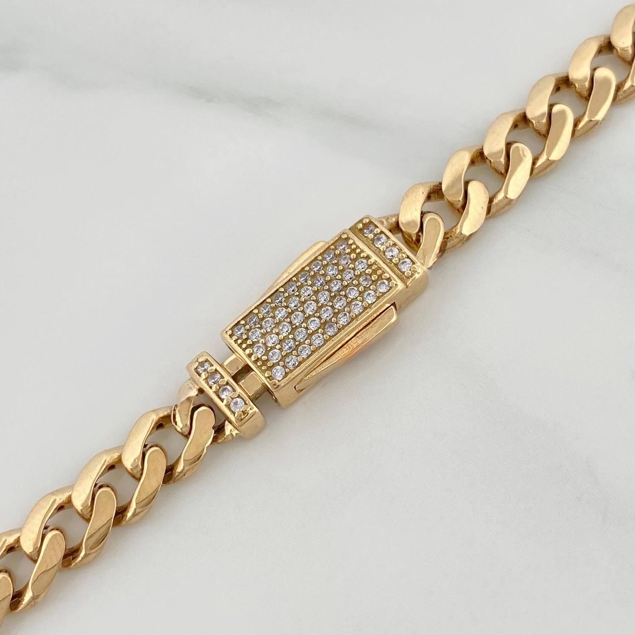 Cadena 24.35 g / 60.4 cm / 5.8 mm Oro Amarillo 18K