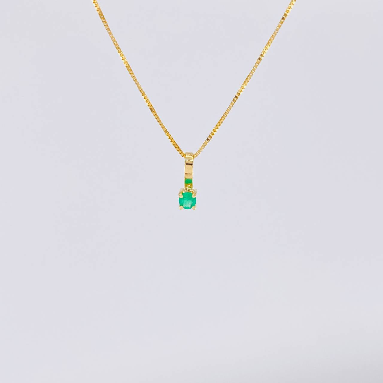 Set Cadena Veneciana + Dije Sencillo Redondo Esmeralda 4 Pts / 1 g / 45 cm Oro Amarillo 18K