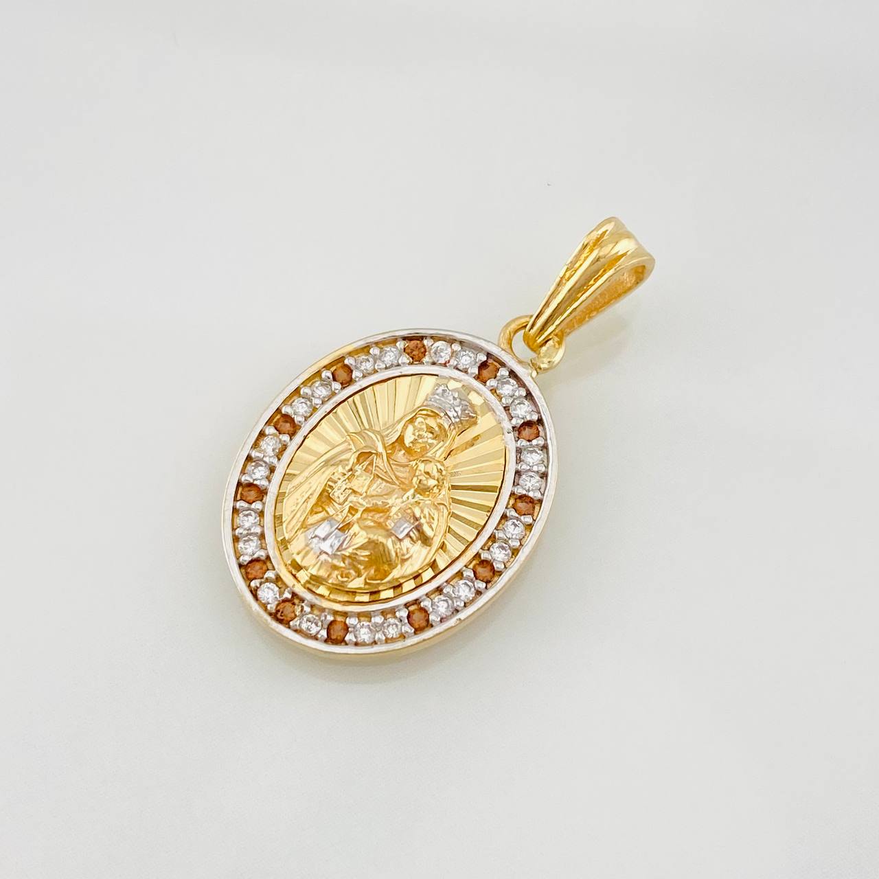 Dije Medalla Virgen del Carmen 3.05g / 2.5cm Dos Oros Amarillo Blanco 18K