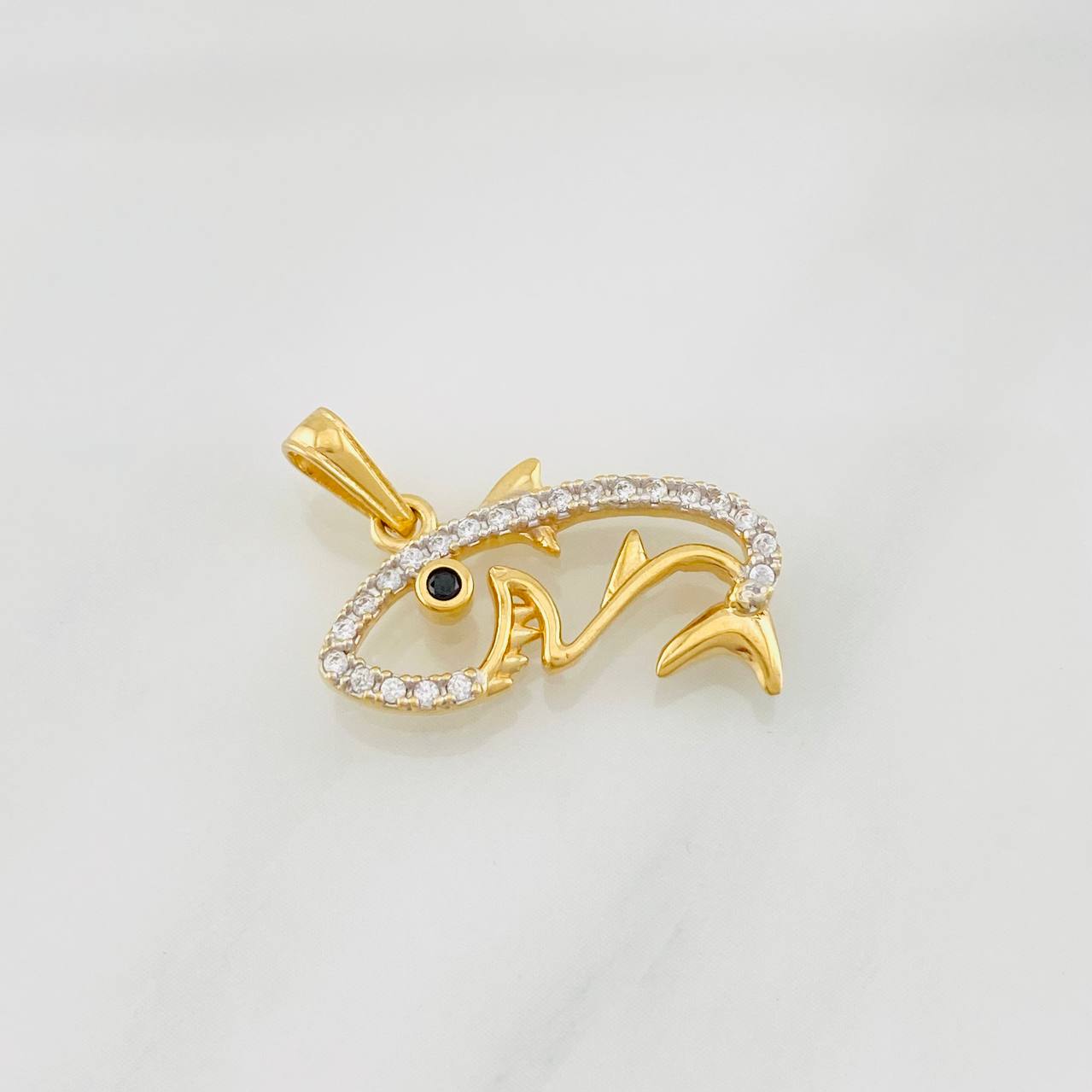 Dije Tiburon 1.5g / 2cm Oro Amarillo 18K
