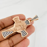 Dije Cruz Cristo 14.8g / 6.5cm Dos Oros Blanco Rosa 18K