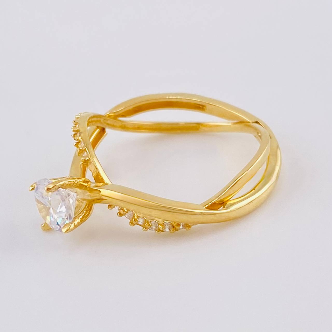 Anillo Infinito Entrelazados 2.4 g / T6 1/4 Oro Amarillo 18K