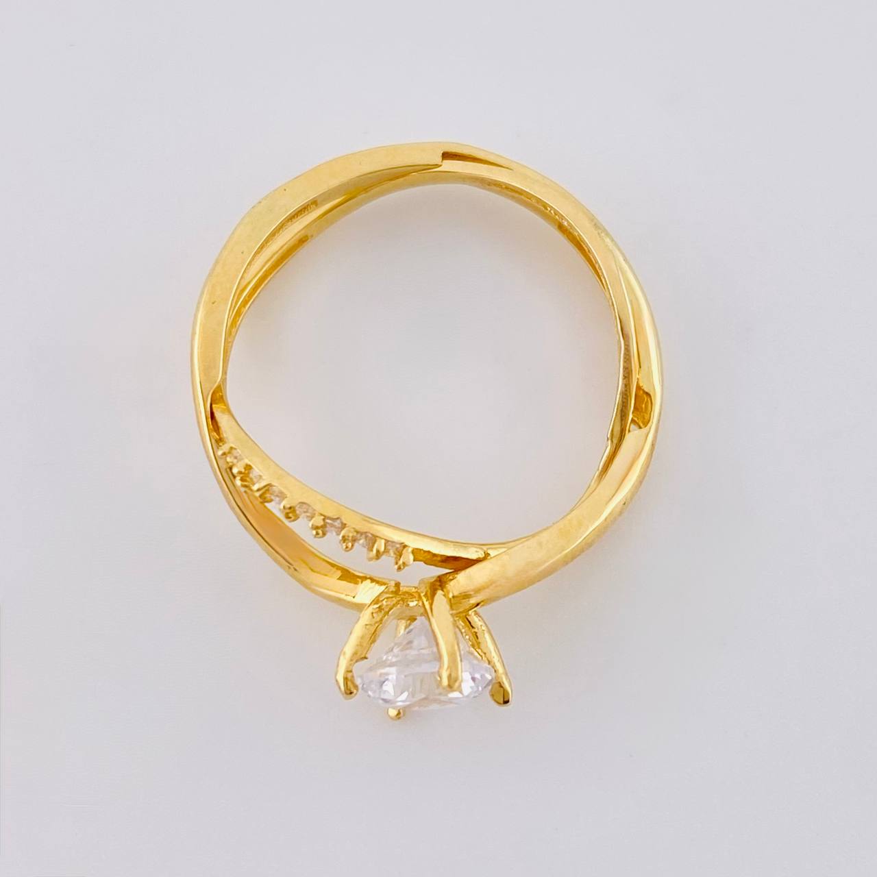 Anillo Infinito Entrelazados 2.4 g / T6 1/4 Oro Amarillo 18K