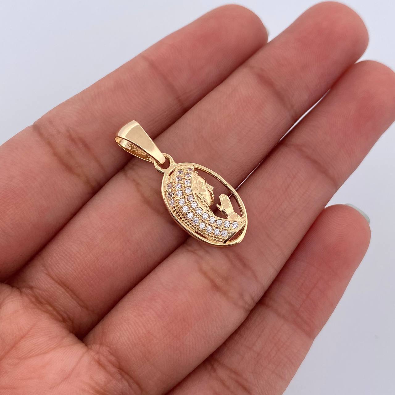 Dije Virgen Maria 1.1gr / 2.4cm / Oro 18K &