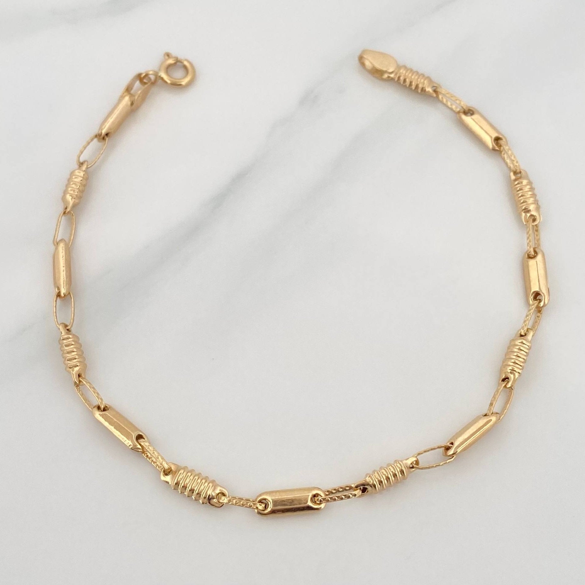 Pulso Rustico Barril 3.6 g / 21 cm / 3.4 mm Oro Amarillo 18K