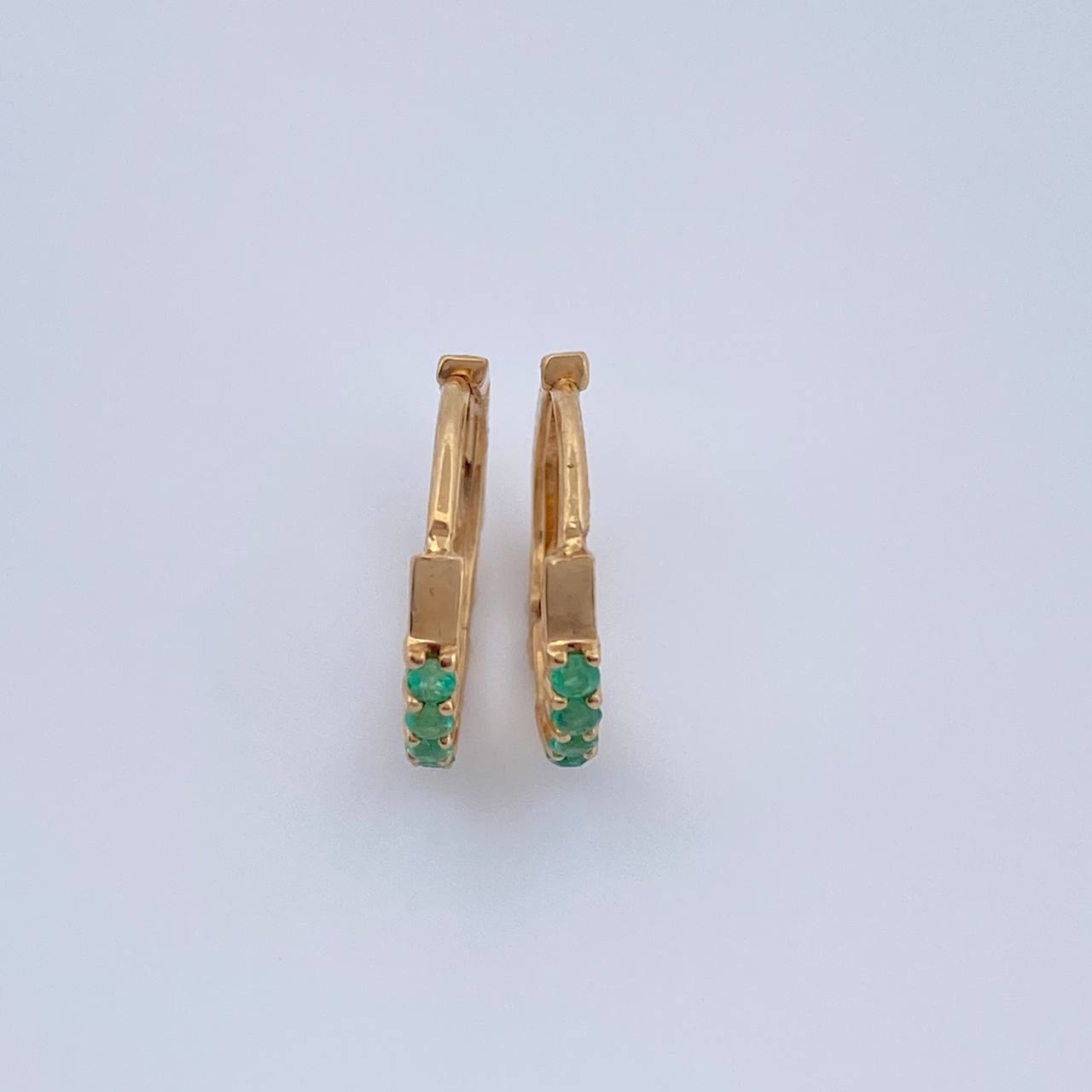 Candongas Carril Vasteado Esmeralda 1.05gr / 1.1cm / Oro Amarillo 18K %