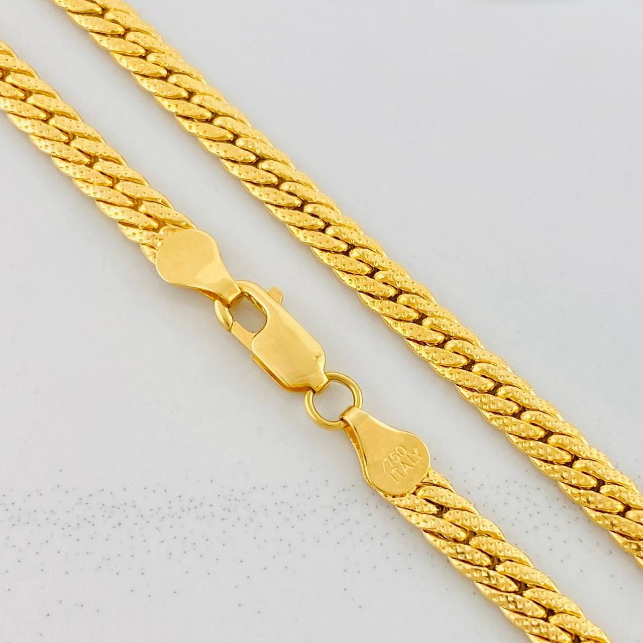 Cadena Serpiente 13.3g / 45cm / 4.5mm Oro Amarillo 18K