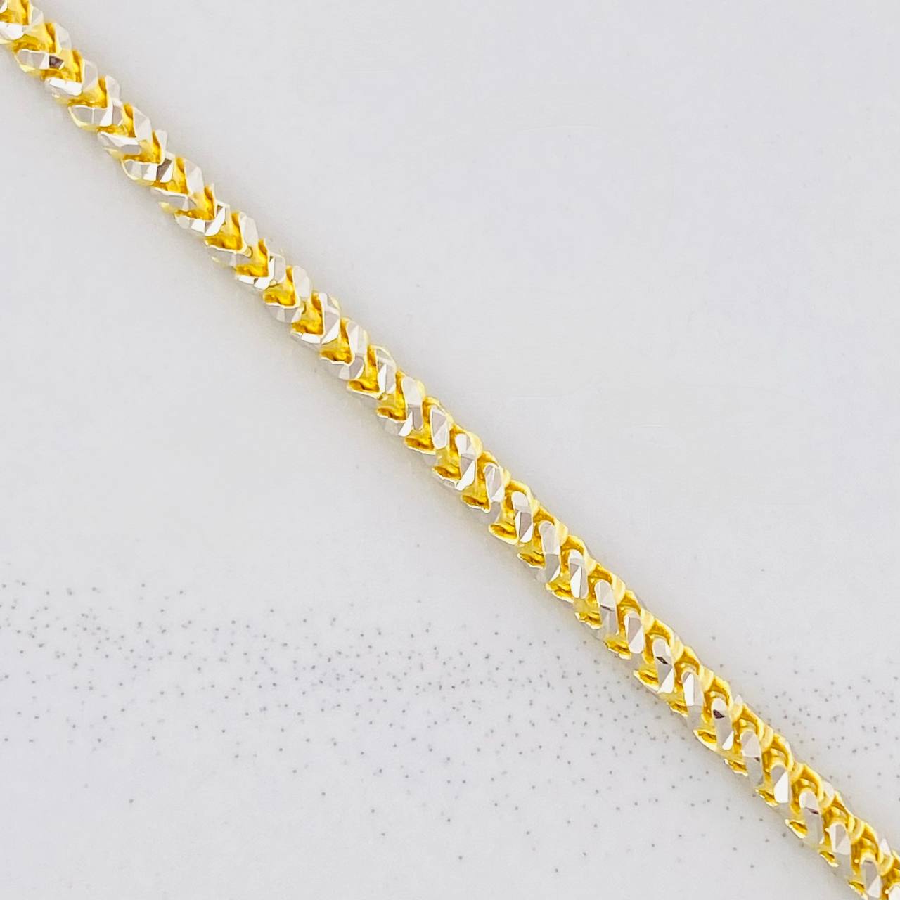 Cadena Franco Diamantada 13.55g / 50cm / 2.15mm Dos Oros Amarillo Blanco 18K