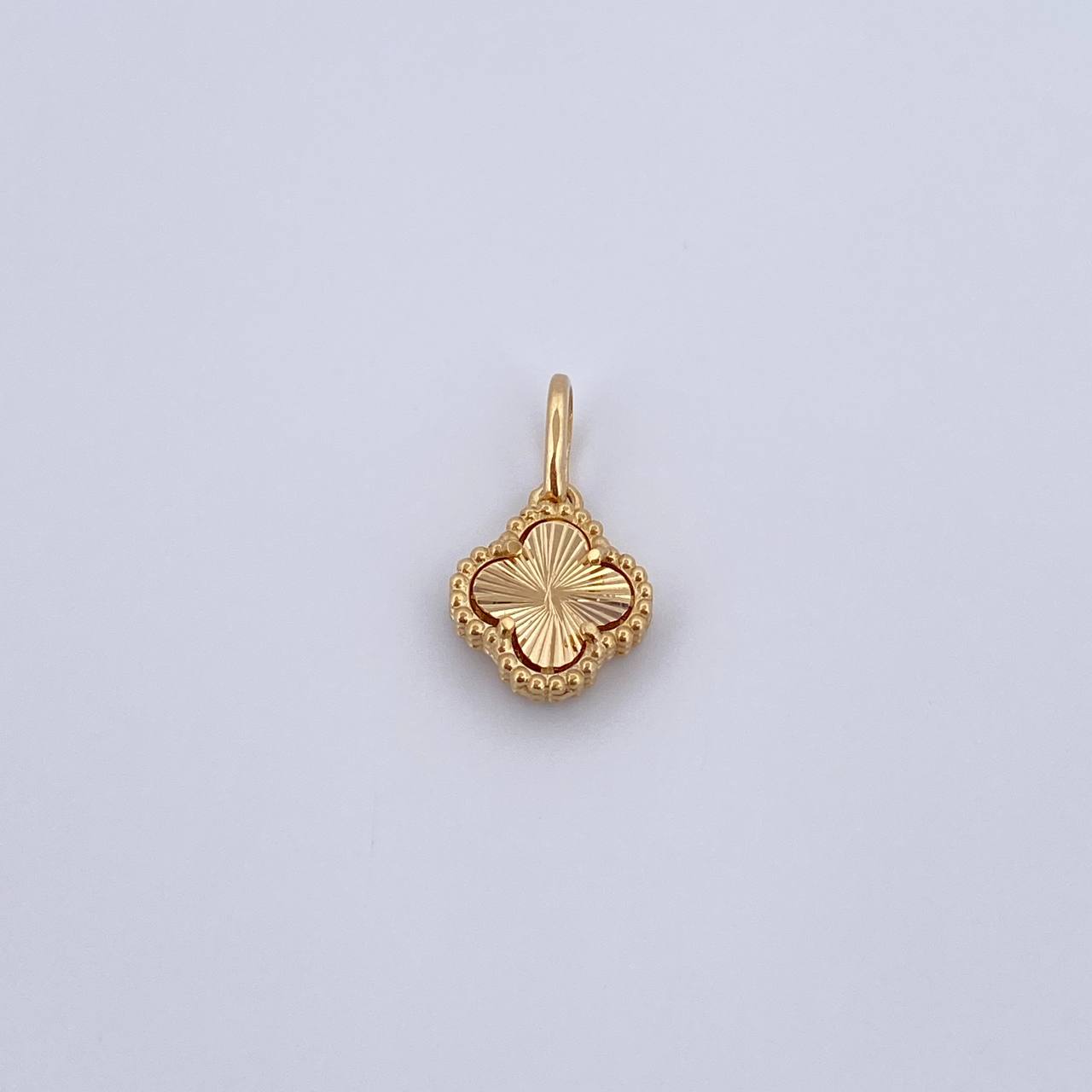 Dije Trebol VCyA 1.45gr / 1.6cm / Diamantado Oro Amarillo Nac.Esp. 18K &