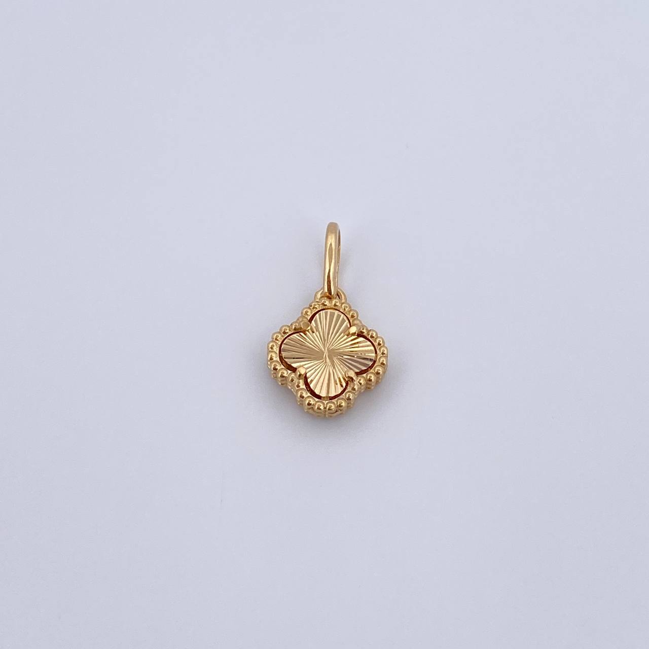Dije Trebol 1.4gr / 1.7cm / Oro Amarillo Nac.Esp. 18K &