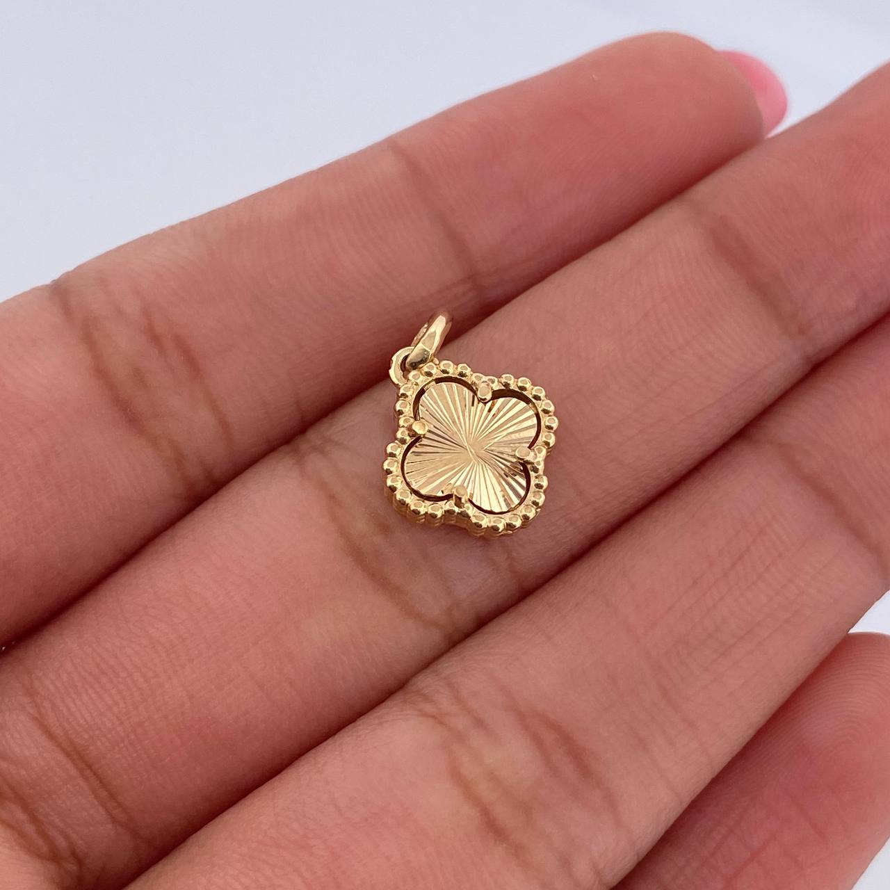 Dije Trebol 1.4gr / 1.7cm / Oro Amarillo Nac.Esp. 18K &
