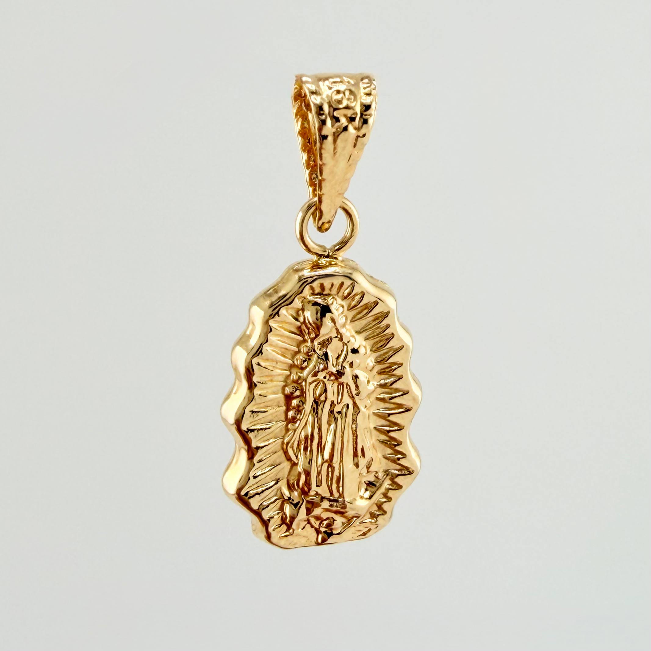 Dije Virgen Guadalupe Silueta Rallado 0.55gr / 1.5cm / Oro Amarillo 18K