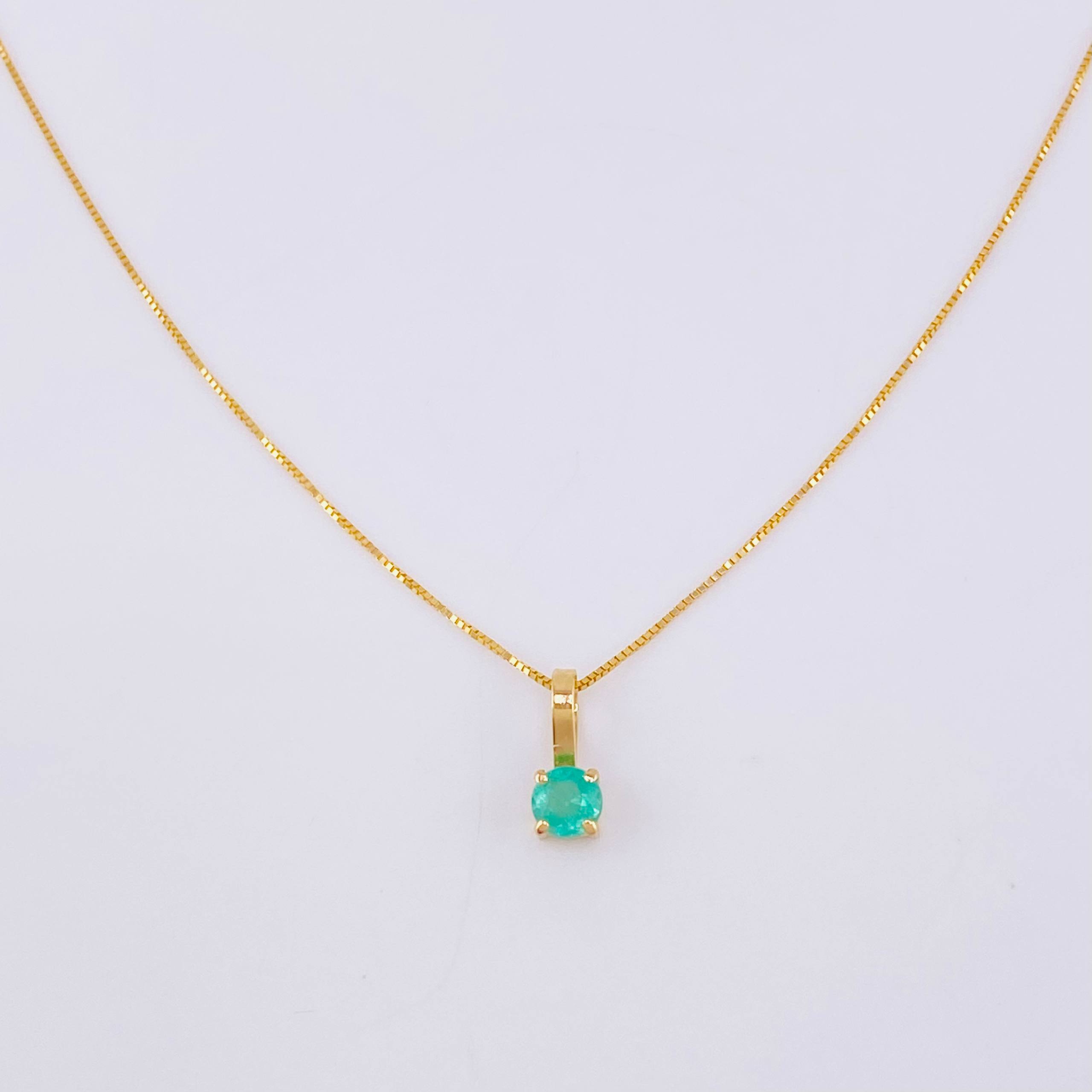 Set Cadena Veneciana + Dije Senciillo Redondo Esmeralda 20 Pts / 1.1 g / 45 cm Oro Amarillo 18K