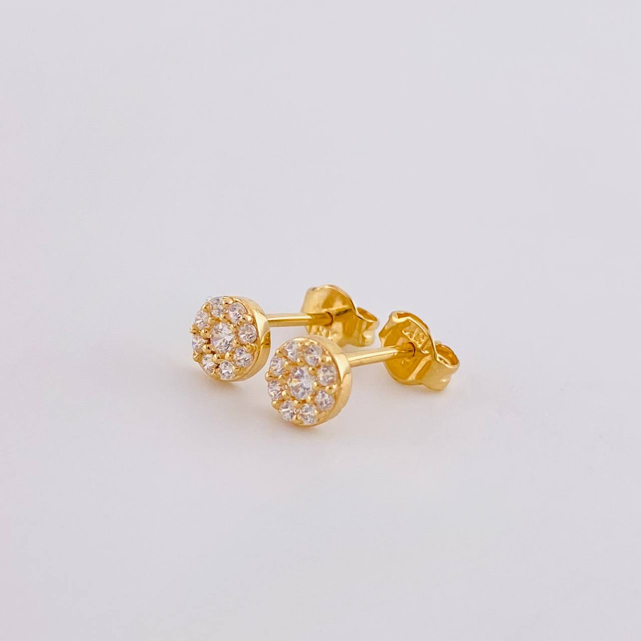 Topos Circular Tupido 1.05g / 5.3mm Oro Amarillo 18K
