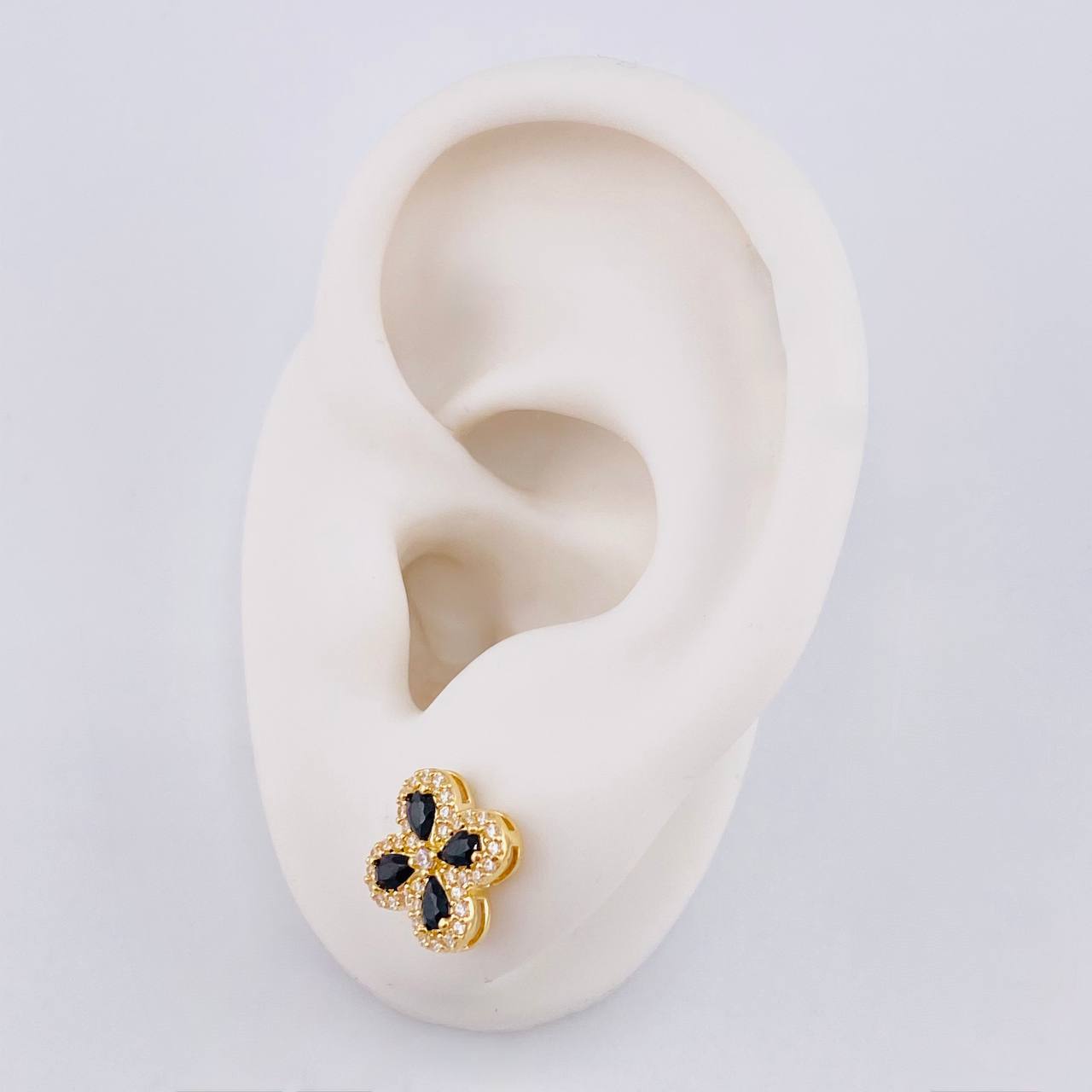 Topos Flor Trebol Tupido 2.15g / 9mm Oro Amarillo 18K