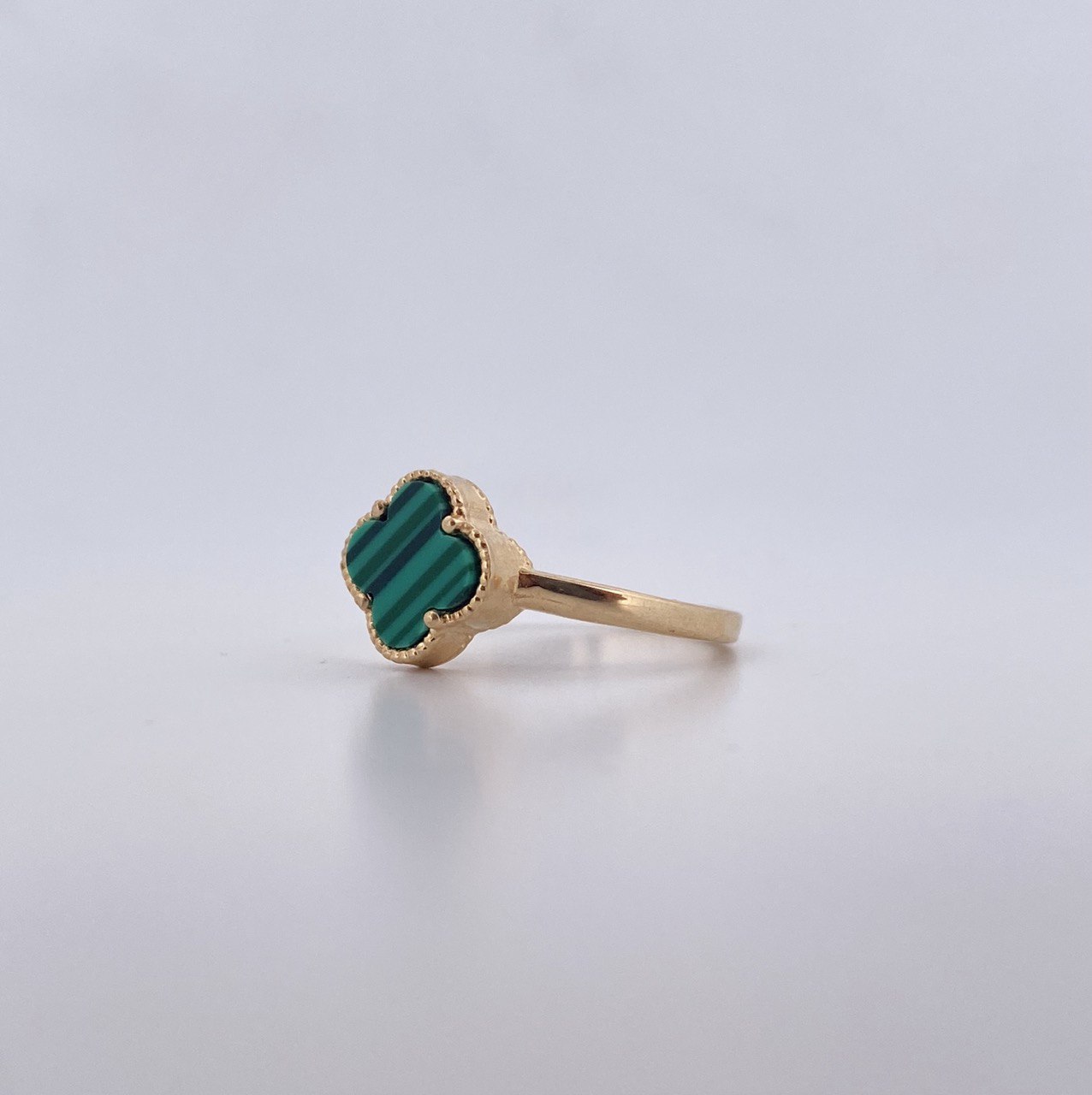 Anillo Trebol 1.95gr / T7 / Malaquita Verde Oro Amarillo 18K $